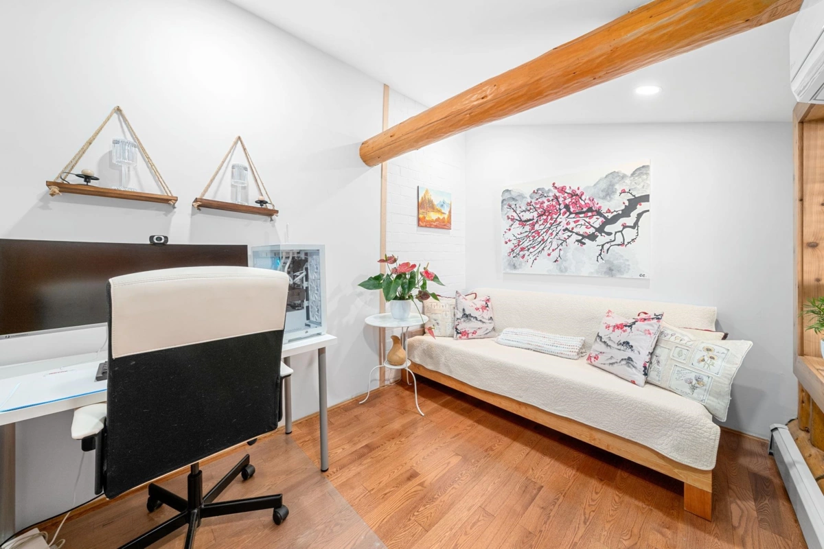 Basement Recreation Room Photo of 2540 Boswell Avenue, North Vancouver, BC