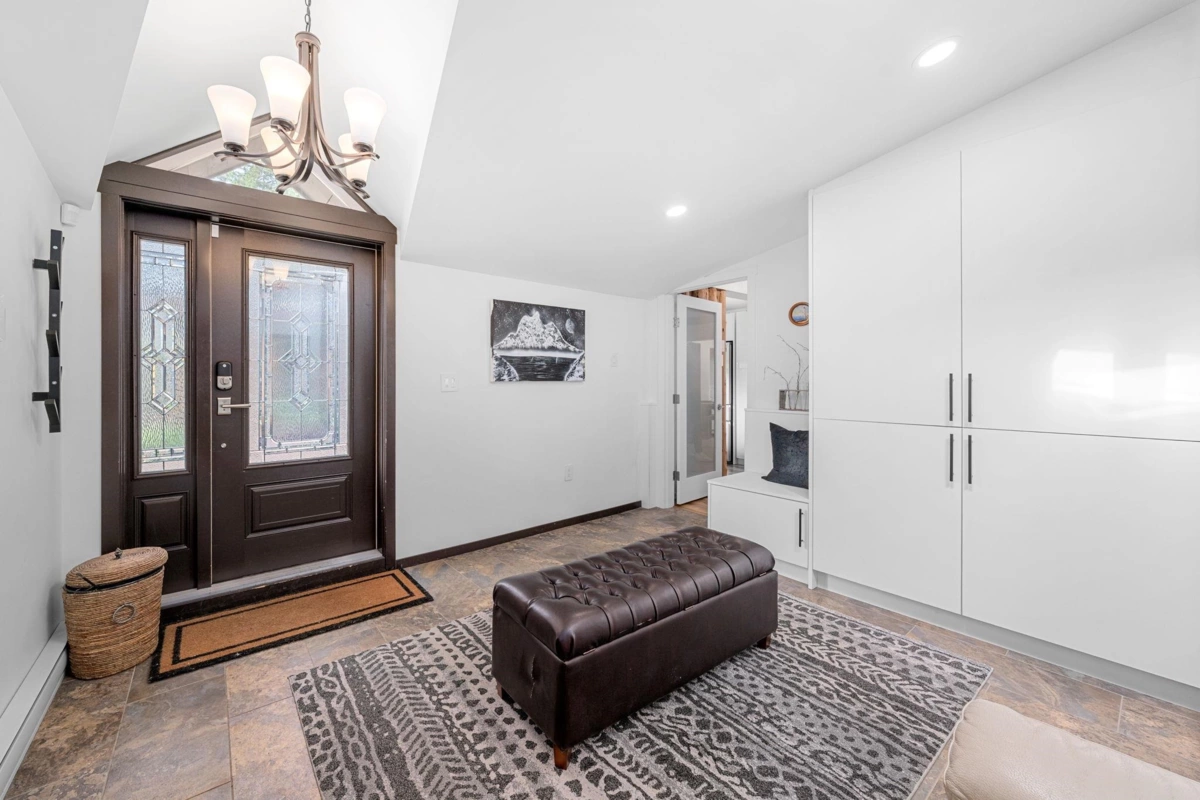 Dining Area Photo of 2540 Boswell Avenue, North Vancouver, BC