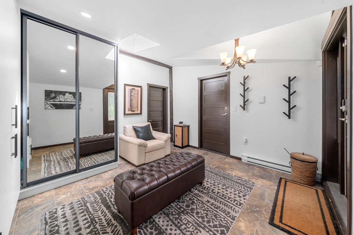 Kitchen Photo of 2540 Boswell Avenue, North Vancouver, BC