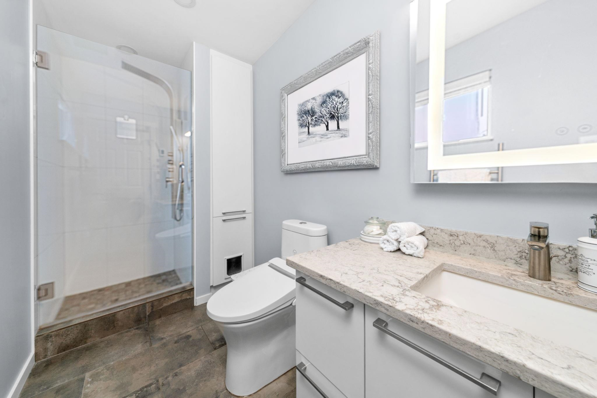 Mudroom Photo of 2540 Boswell Avenue, North Vancouver, BC