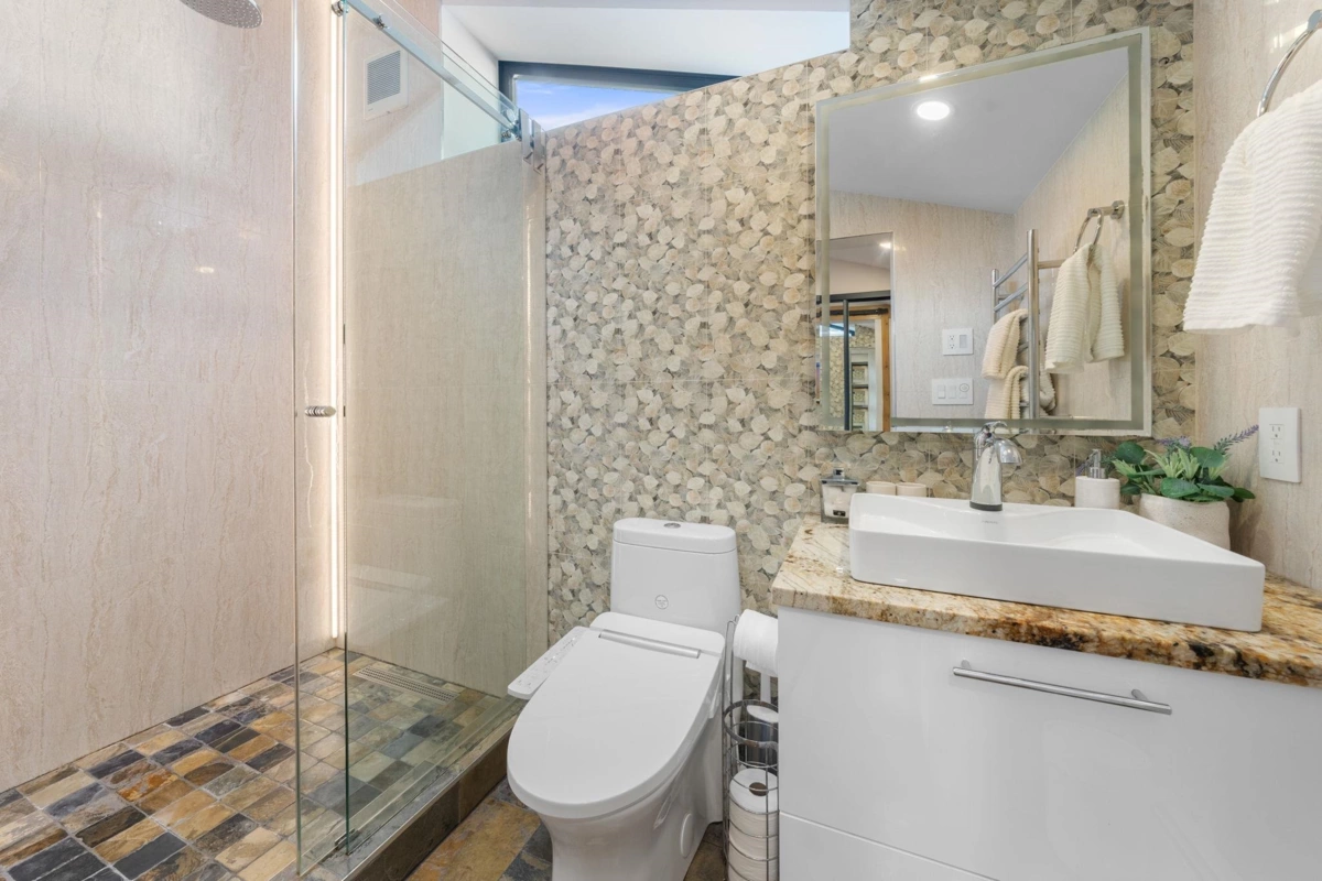 Office / Den Photo of 2540 Boswell Avenue, North Vancouver, BC