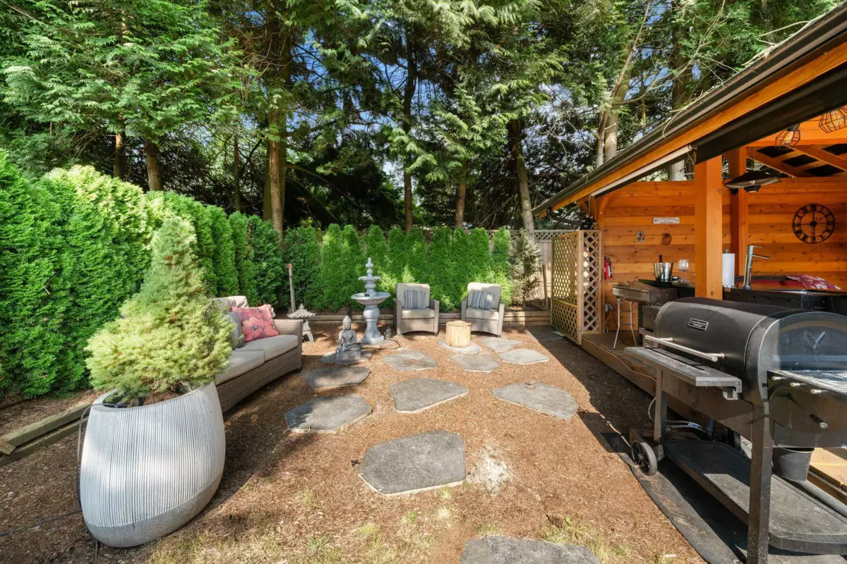 Swimming Pool Photo of 2540 Boswell Avenue, North Vancouver, BC