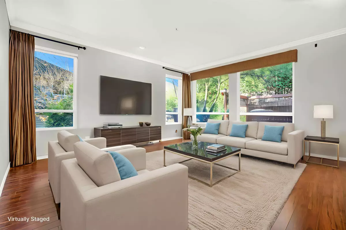 Dining Area Photo of 10 2381 Argue Street, Port Coquitlam, BC