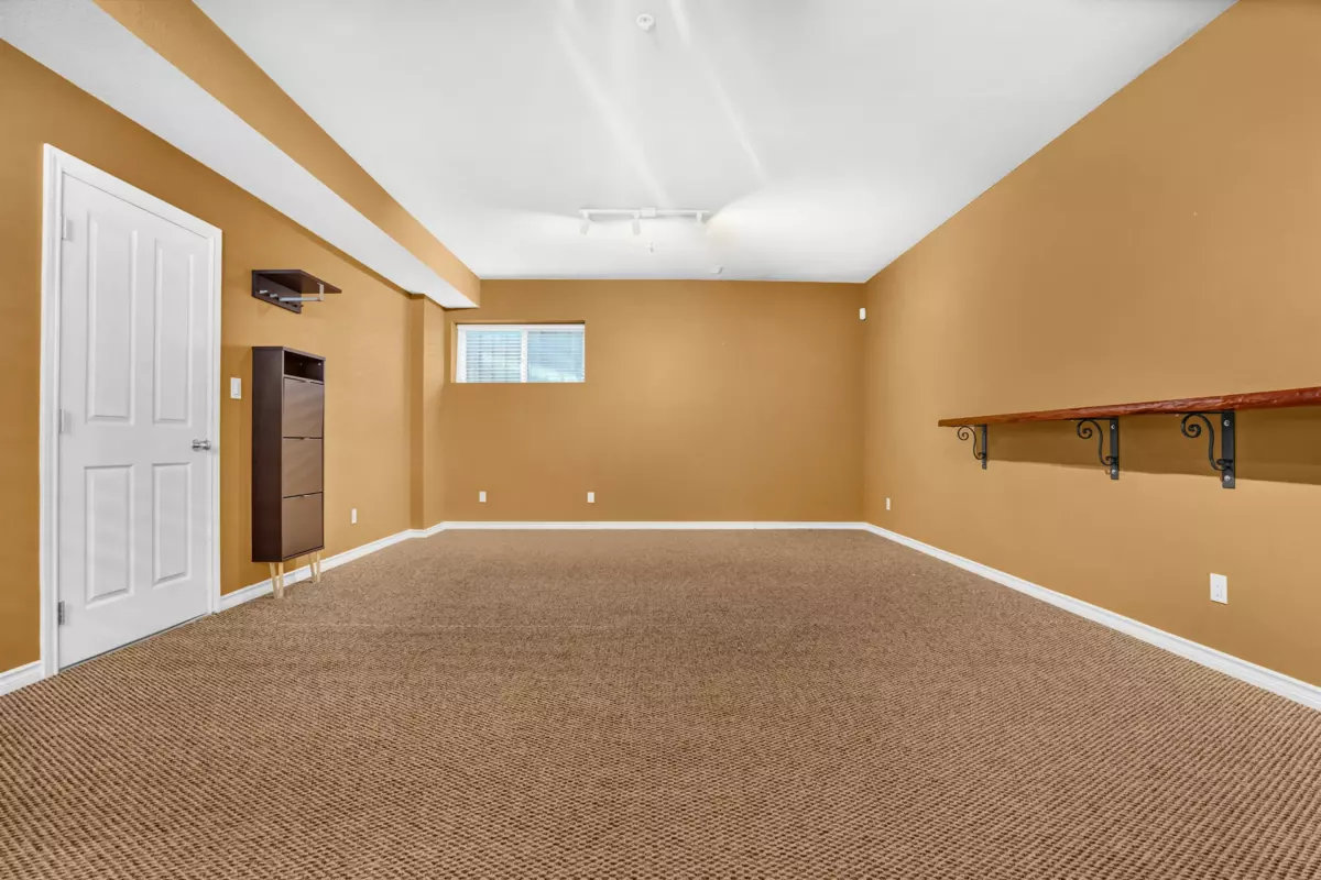 Hot Tub / Spa Photo of 10 2381 Argue Street, Port Coquitlam, BC