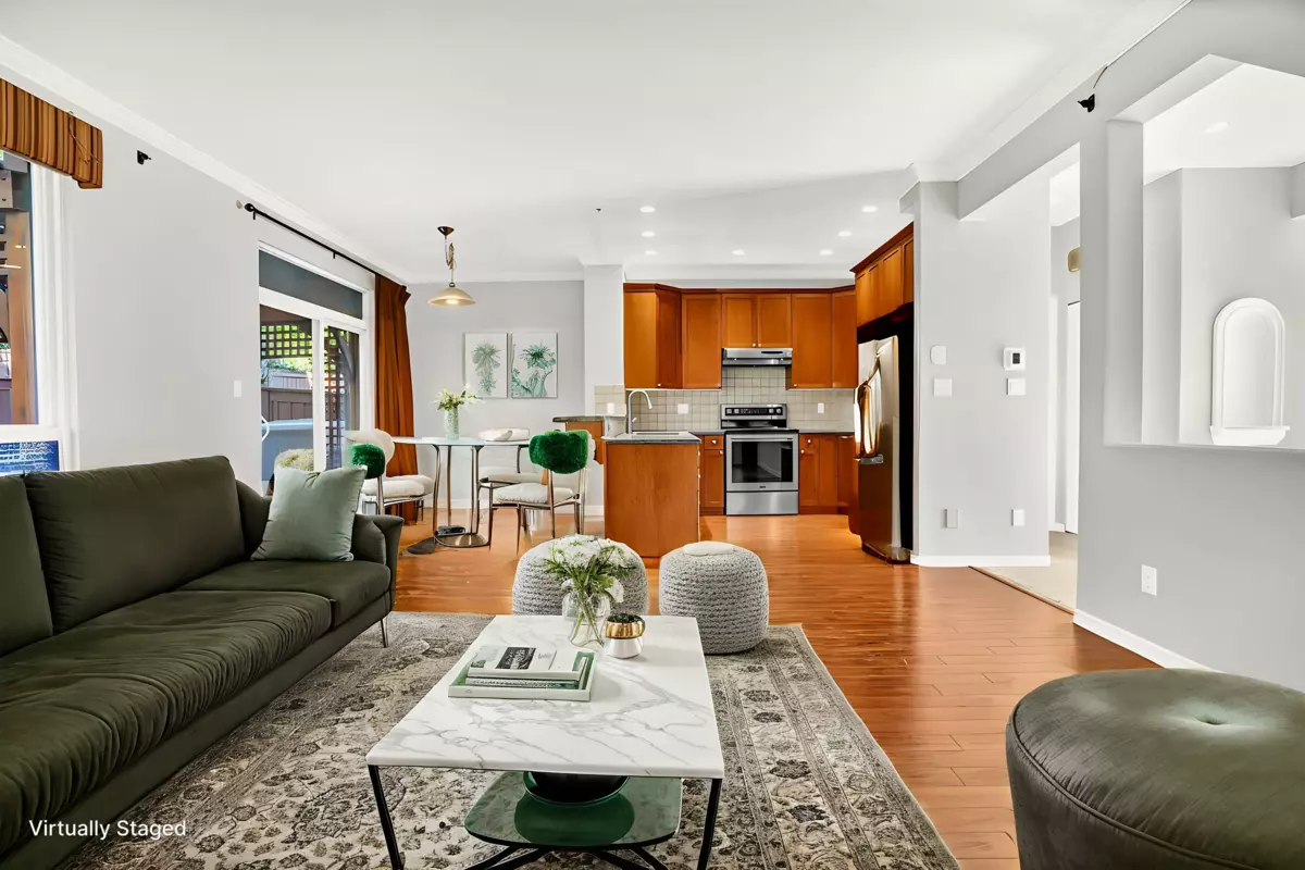 Primary Bathroom Photo of 10 2381 Argue Street, Port Coquitlam, BC