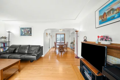 Family Room Photo of 1371 Duthie Avenue, Burnaby, BC