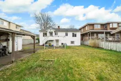 Hot Tub / Spa Photo of 1371 Duthie Avenue, Burnaby, BC
