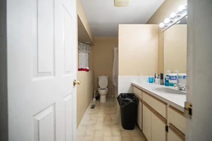 Basement Recreation Room Photo of 18592 62 Avenue, Surrey, BC