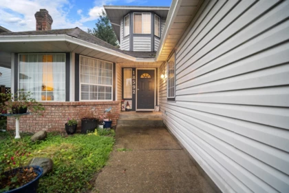 18592 62 Avenue, Surrey, BC, Surrey — Single Family Residence for sale