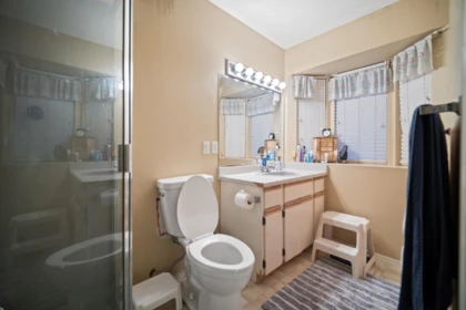 Office / Den Photo of 18592 62 Avenue, Surrey, BC