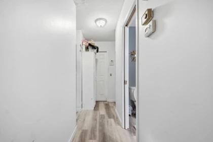 Primary Bathroom Photo of 18592 62 Avenue, Surrey, BC