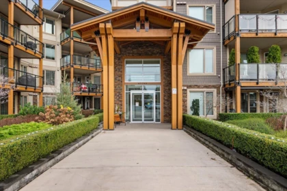 110 45746 Keith Wilson Road, Chilliwack, BC, Chilliwack — Apartment/Condo for sale
