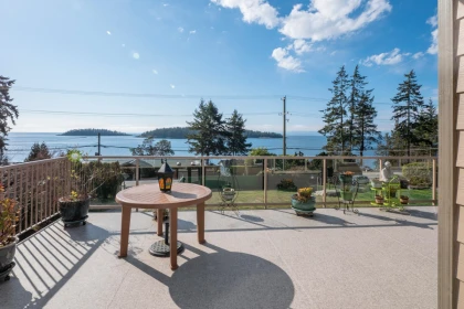 Basement Recreation Room Photo of 6682 Sunshine Coast Highway, Sechelt, BC