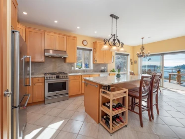 Kitchen Island Photo of 6682 Sunshine Coast Highway, Sechelt, BC