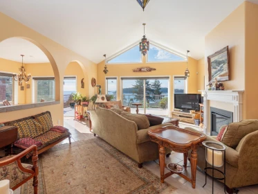 Kitchen Photo of 6682 Sunshine Coast Highway, Sechelt, BC