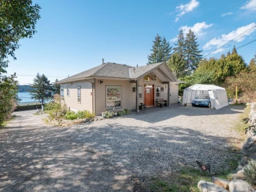 6682 Sunshine Coast Highway, Sechelt, BC, Sechelt — Single Family Residence for sale
