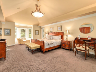 Basement Recreation Room Photo of 13315 25 Avenue, Surrey, BC