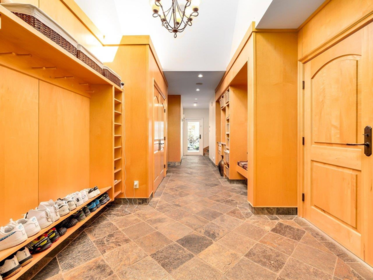 Hallway Photo of 13315 25 Avenue, Surrey, BC