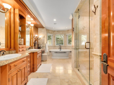Laundry Room Photo of 13315 25 Avenue, Surrey, BC