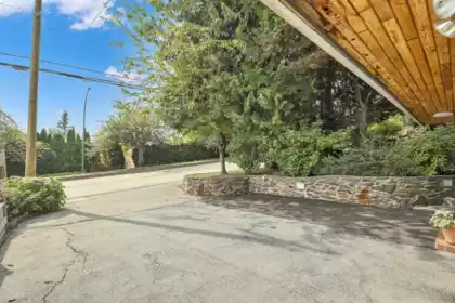 Outdoor Deck Photo of 732 E 29th Street, North Vancouver, BC