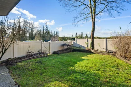 Garden / Landscaping Photo of 2 11464 Fisher Street, Maple Ridge, BC