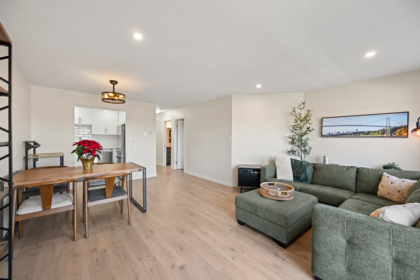 Kitchen Photo of 2 11464 Fisher Street, Maple Ridge, BC