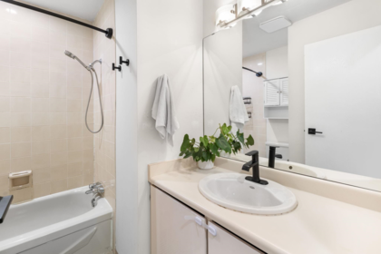 Guest Bathroom Photo of 408 1363 Clyde Avenue, West Vancouver, BC