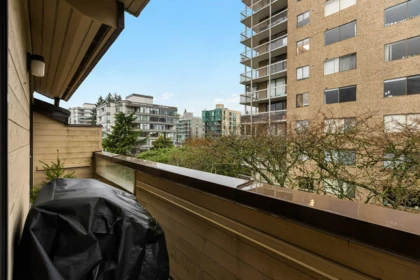 Powder Room Photo of 408 1363 Clyde Avenue, West Vancouver, BC