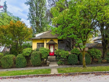 Aerial View of 124 Sixth Avenue, New Westminster, BC