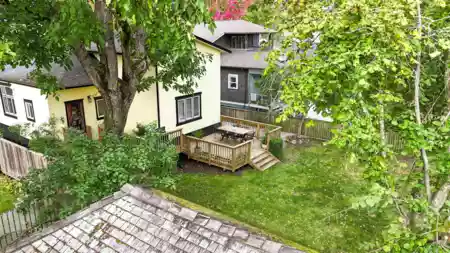 Community Amenities Photo (Clubhouse) of 124 Sixth Avenue, New Westminster, BC