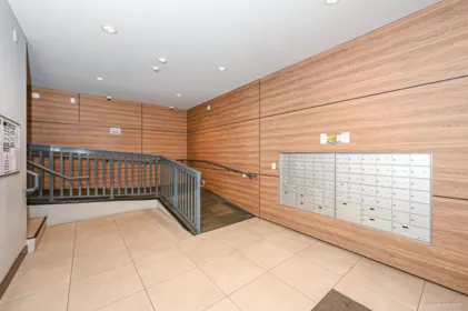 Entry Foyer Photo of A414 20487 65 Avenue, Langley, BC