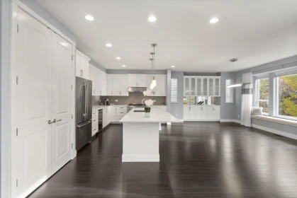 Kitchen Photo of 16726 18 Avenue, Surrey, BC