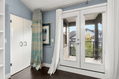 Powder Room Photo of 16726 18 Avenue, Surrey, BC