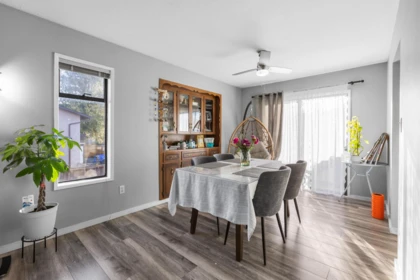 Breakfast Nook Photo of 31974 Charlotte Avenue, Abbotsford, BC
