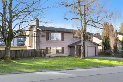 31974 Charlotte Avenue, Abbotsford, BC, Abbotsford West — 4 bed single family residence for sale