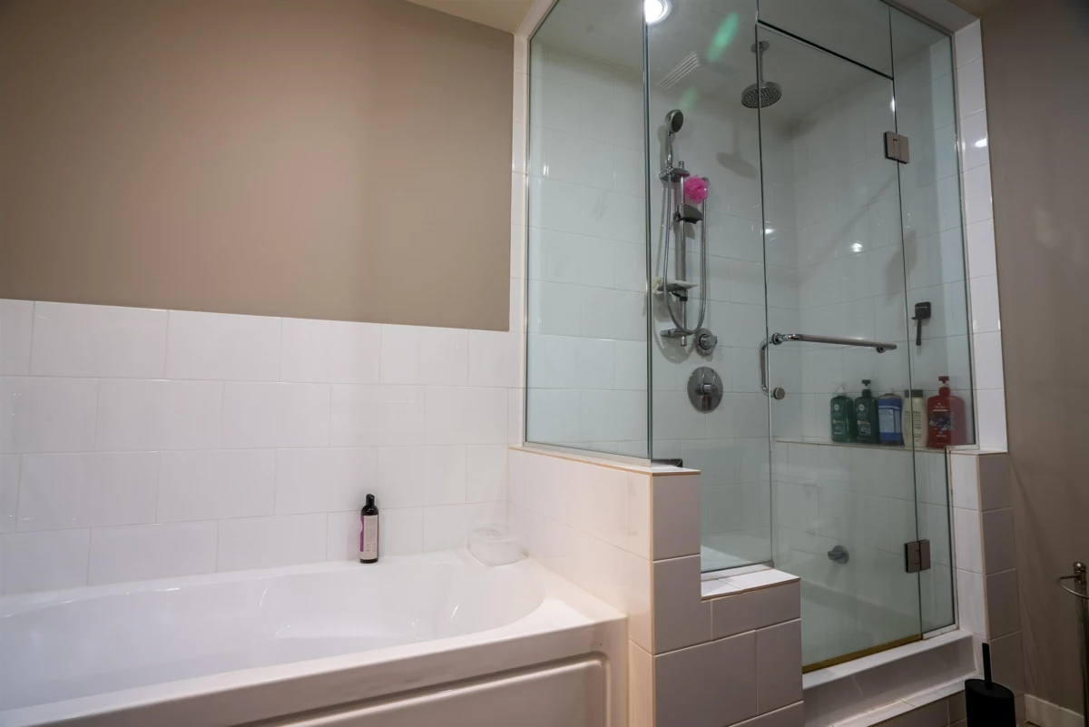 Basement Recreation Room Photo of 305 1220 E Pender Street, Vancouver, BC