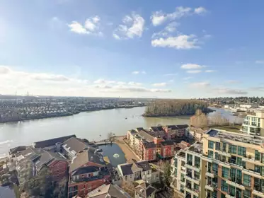 2004 1 Renaissance Square, New Westminster, BC
