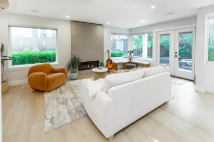 Breakfast Nook Photo of 12752 Ocean Cliff Drive, Surrey, BC
