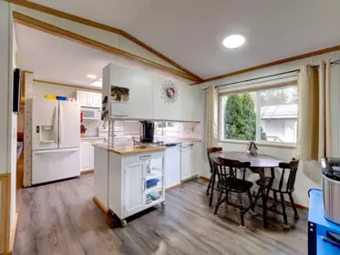 Kitchen Island Photo of 28 5575 Mason Road, Sechelt, BC