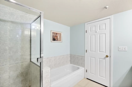 Primary Bathroom Photo of 212 19122 122 Avenue, Pitt Meadows, BC