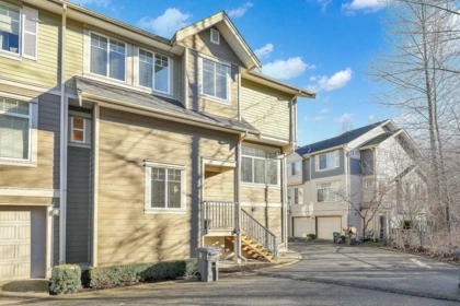 Backyard Photo of 73 15399 Guildford Drive, Surrey, BC