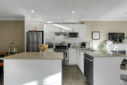 Kitchen Island Photo of 73 15399 Guildford Drive, Surrey, BC