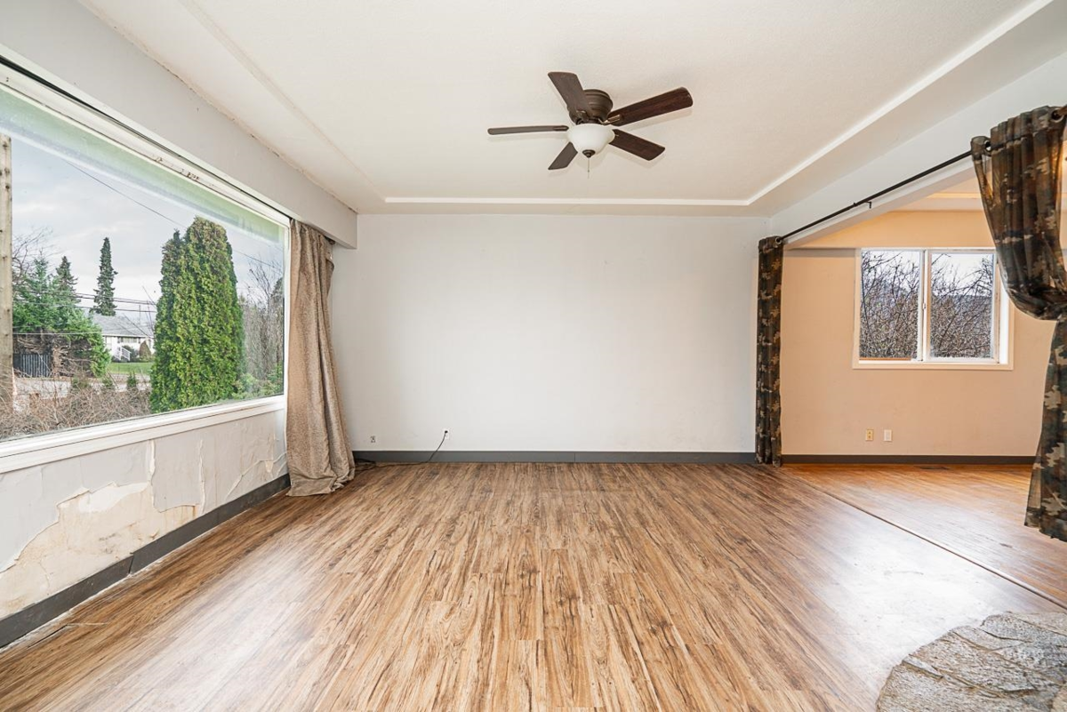 Kitchen Island Photo of 46782 First Avenue, Chilliwack, BC