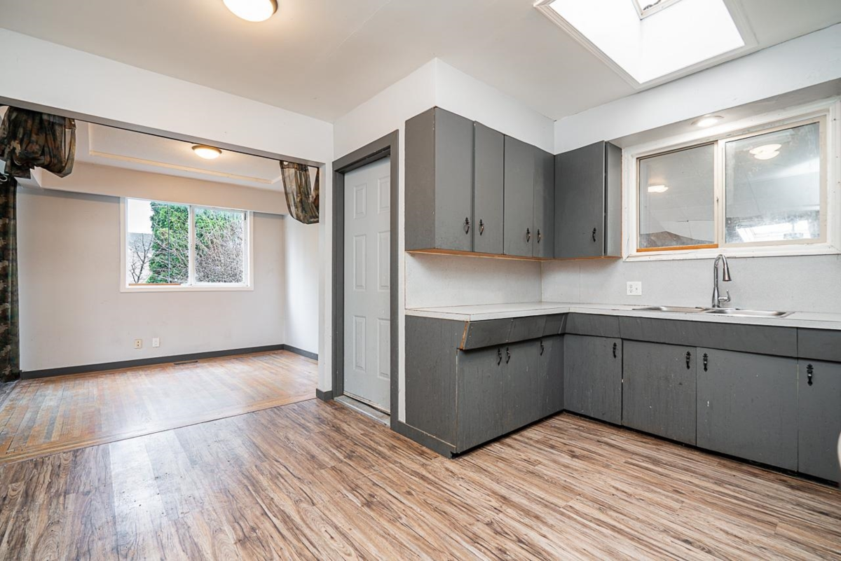 Powder Room Photo of 46782 First Avenue, Chilliwack, BC