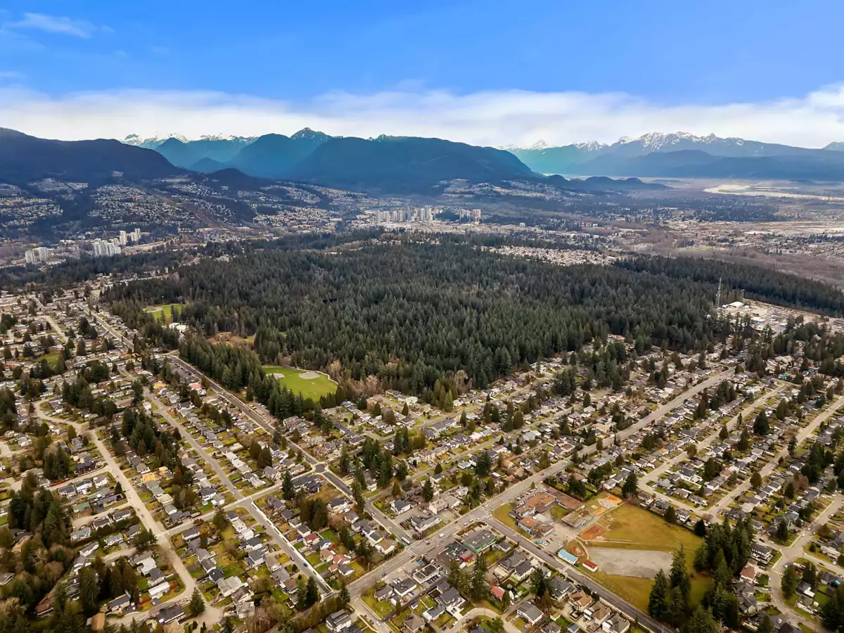 Family Room Photo of 530 Hillcrest Street, Coquitlam, BC