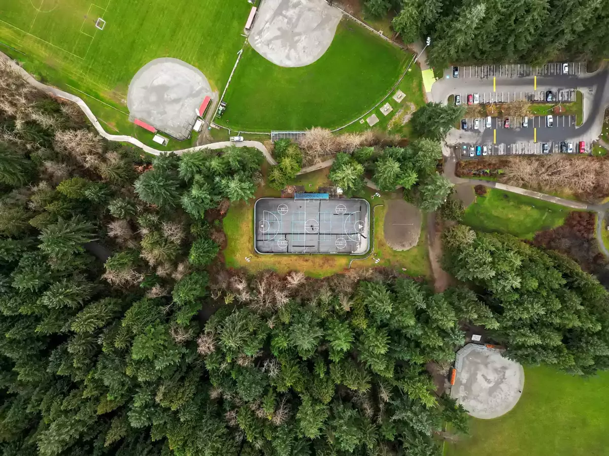 Hallway Photo of 530 Hillcrest Street, Coquitlam, BC
