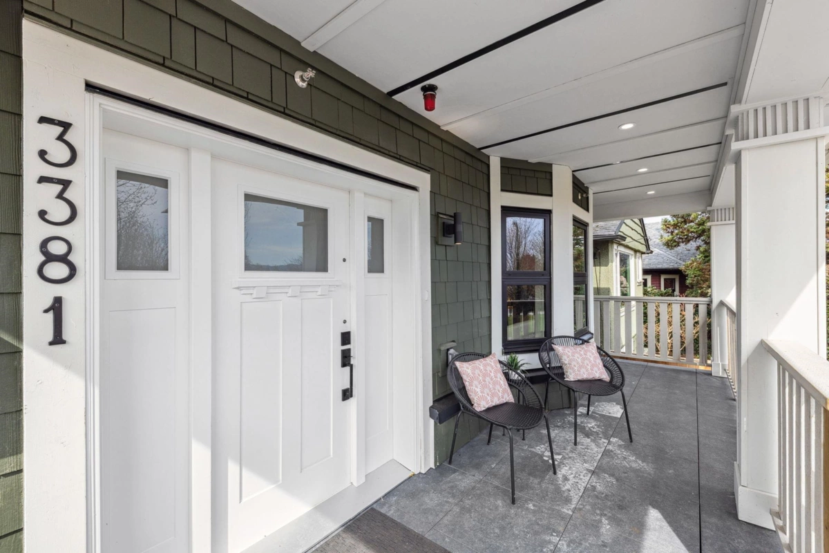 Dining Area Photo of 3381 Victoria Drive, Vancouver, BC