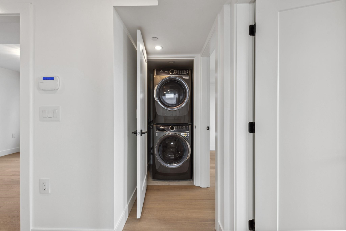 Outdoor Kitchen Photo of 3381 Victoria Drive, Vancouver, BC