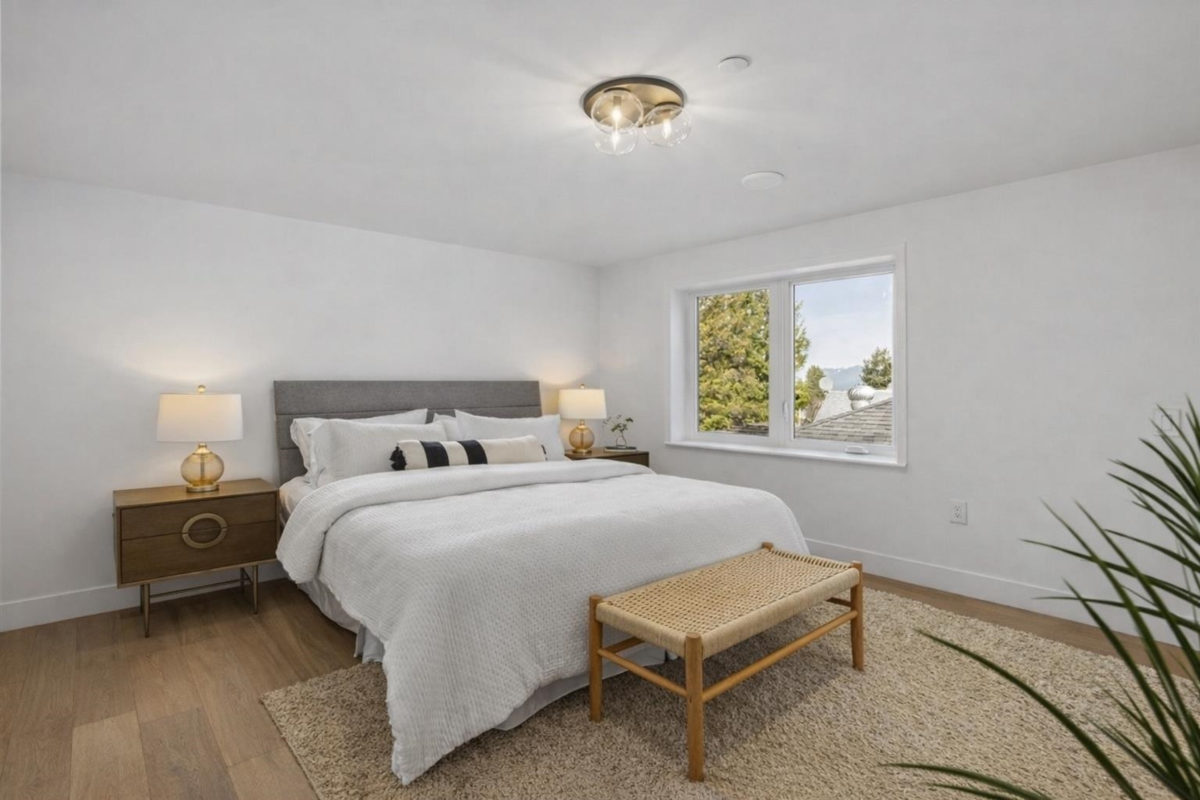 Powder Room Photo of 3381 Victoria Drive, Vancouver, BC