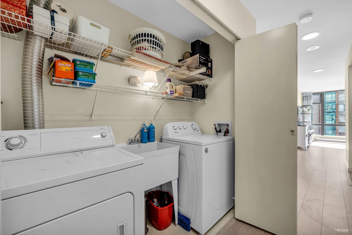 Bedroom 3 Photo of 902 5933 Cooney Road, Richmond, BC
